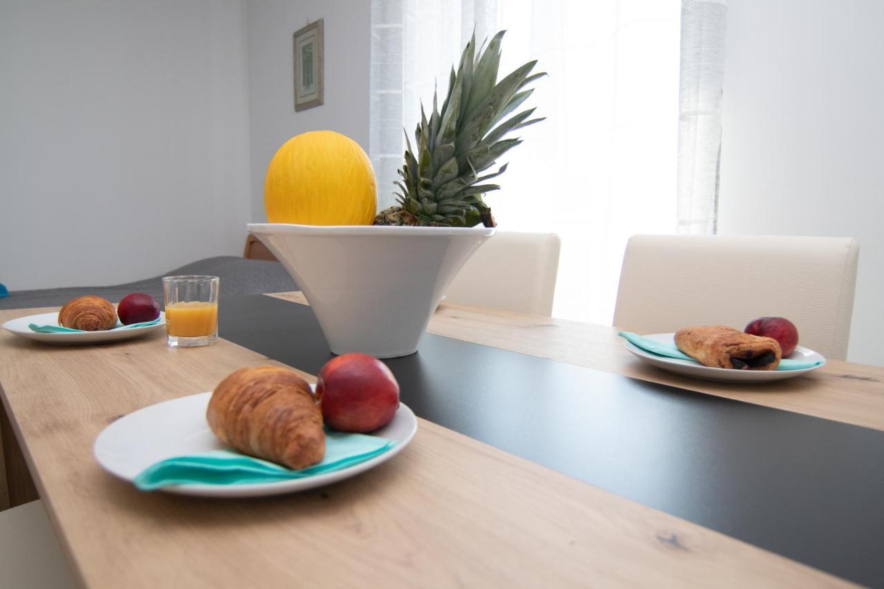 Valkane Beach Studio Apartment Pula Eksteriør billede