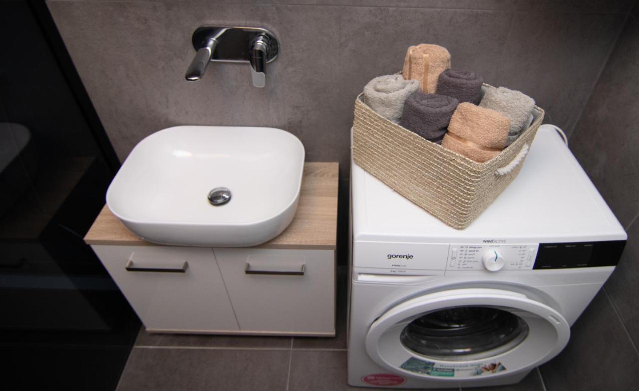 Valkane Beach Studio Apartment Pula Eksteriør billede