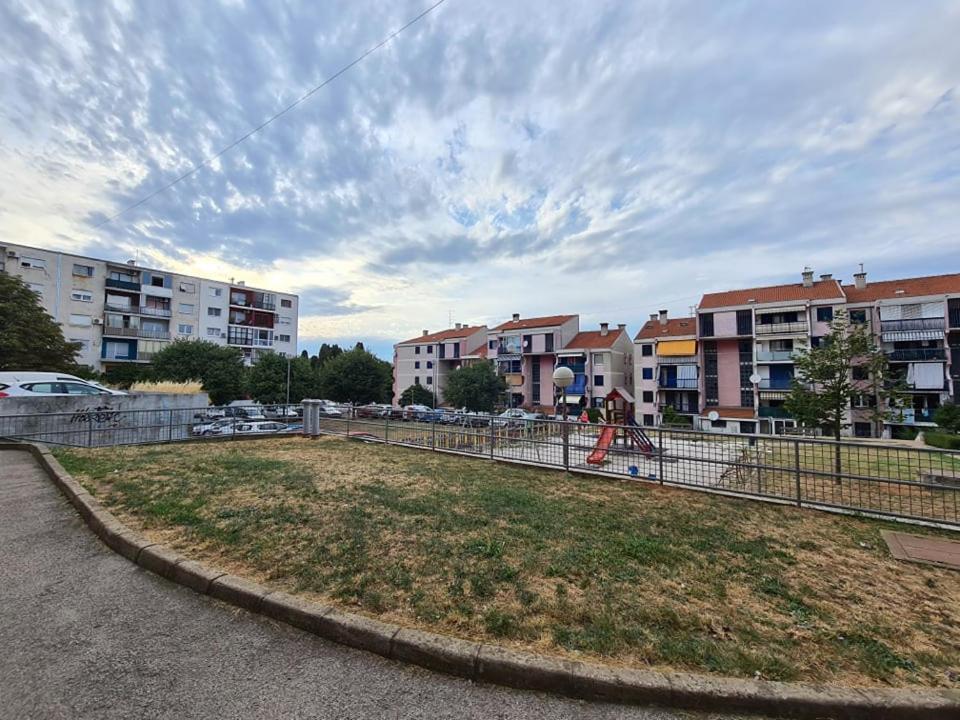 Valkane Beach Studio Apartment Pula Eksteriør billede