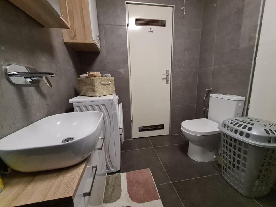 Valkane Beach Studio Apartment Pula Eksteriør billede